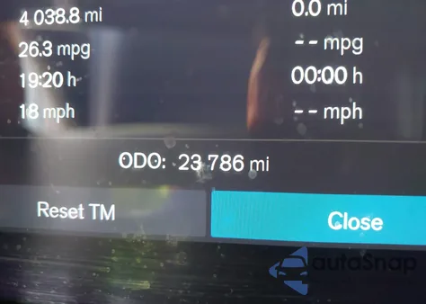 2024 Volvo Xc40 B5 Plus Dark Theme z USA, uszkodzony, nr VIN YV4L12ULXR2326994